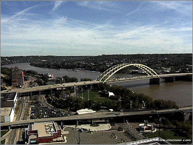 eastmorelg.jpg (83393 bytes)